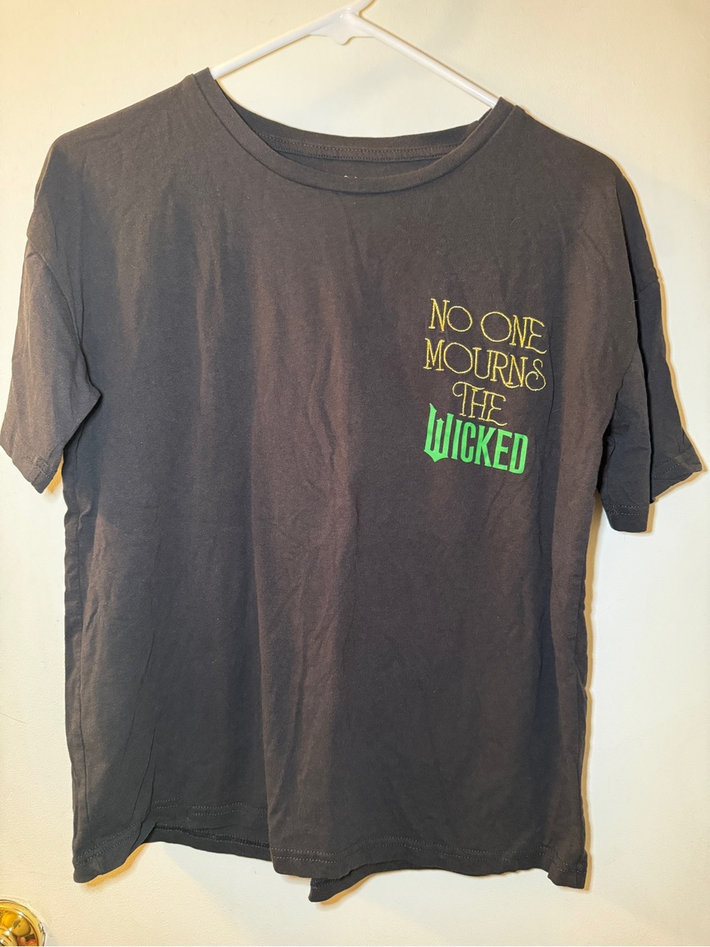 'No One Mourns The Wicked' Graphic Tee